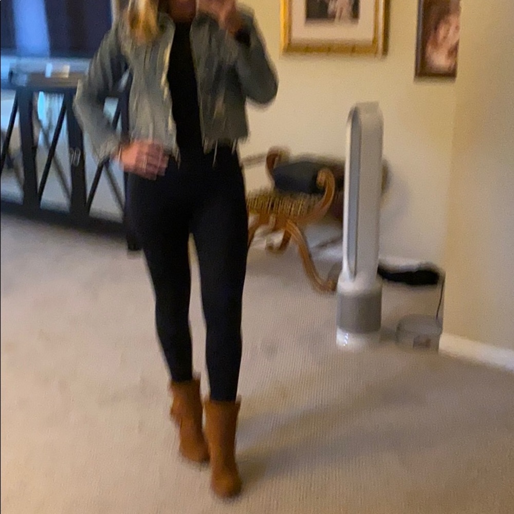 Boots - Picture 7 of 7